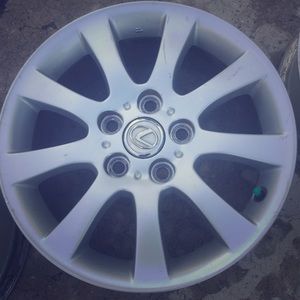 Lexus 300 2002 rims